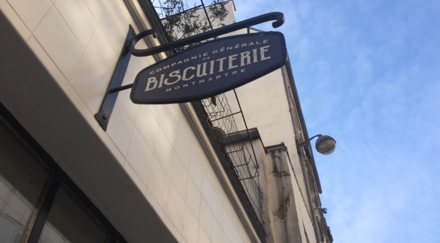 Devanture de la Compagnie Générale de Biscuiterie à Montmartre, Paris